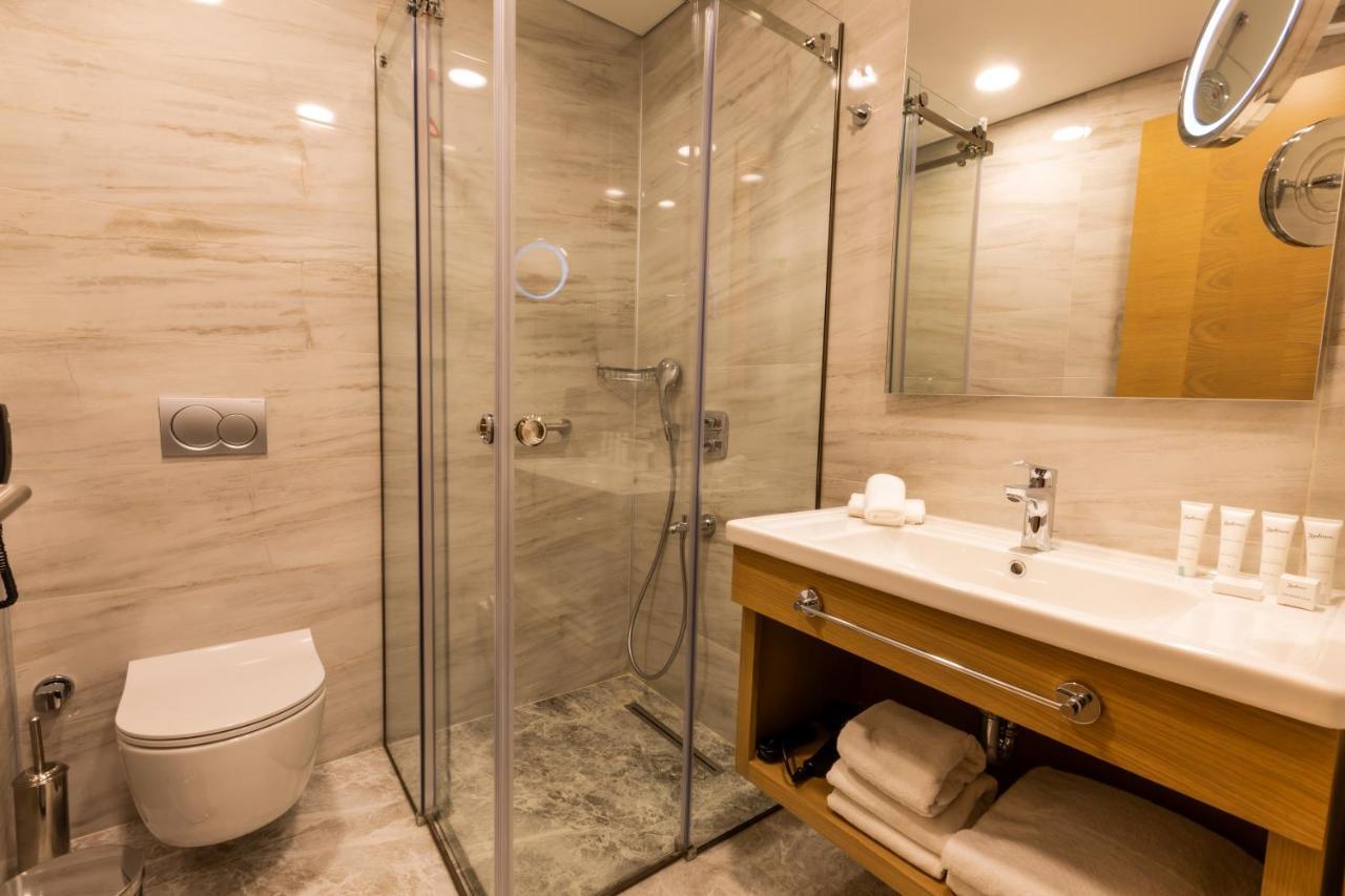 Radisson Hotel Istanbul Harbiye Ngoại thất bức ảnh
