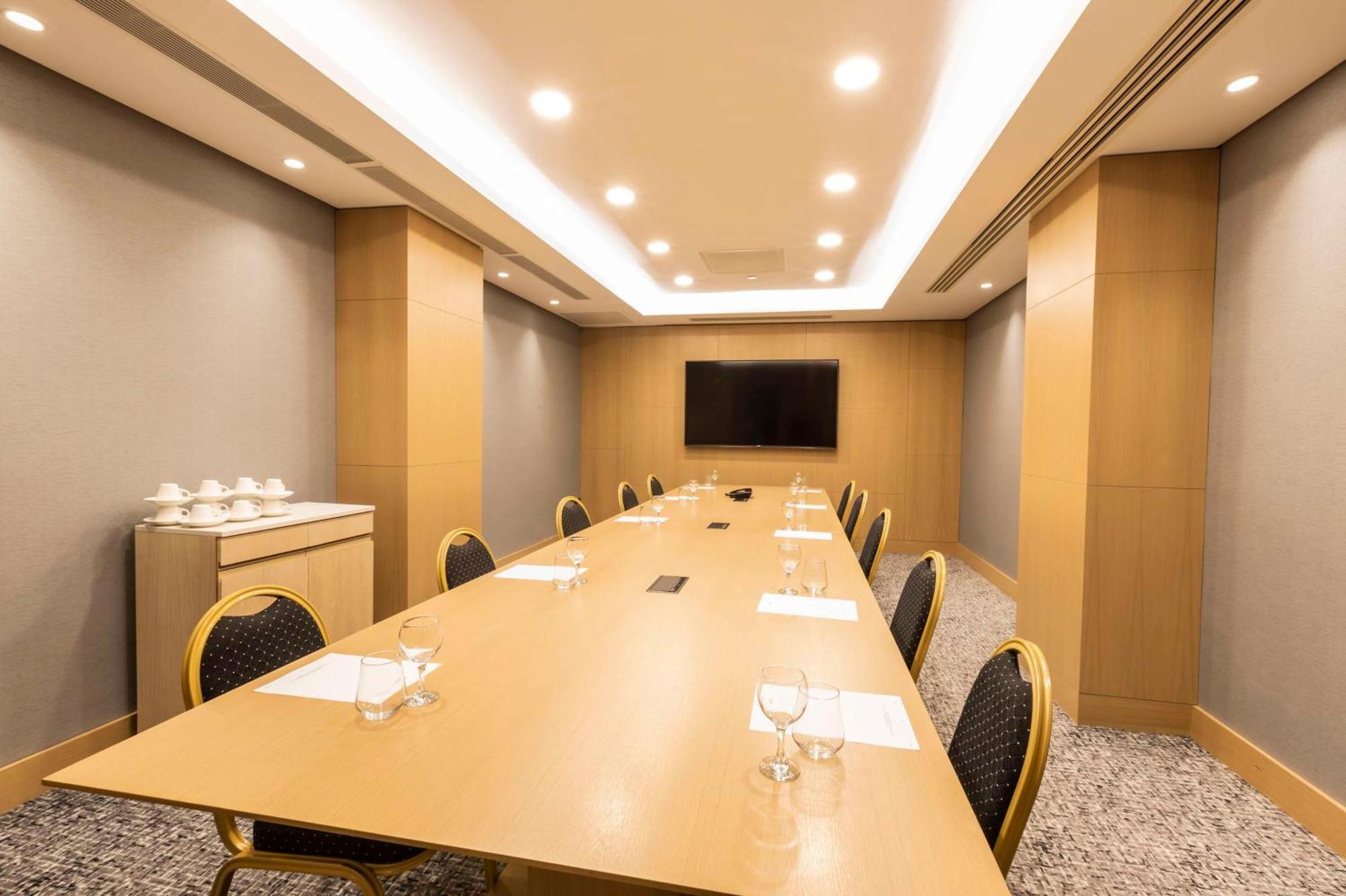 Radisson Hotel Istanbul Harbiye Ngoại thất bức ảnh
